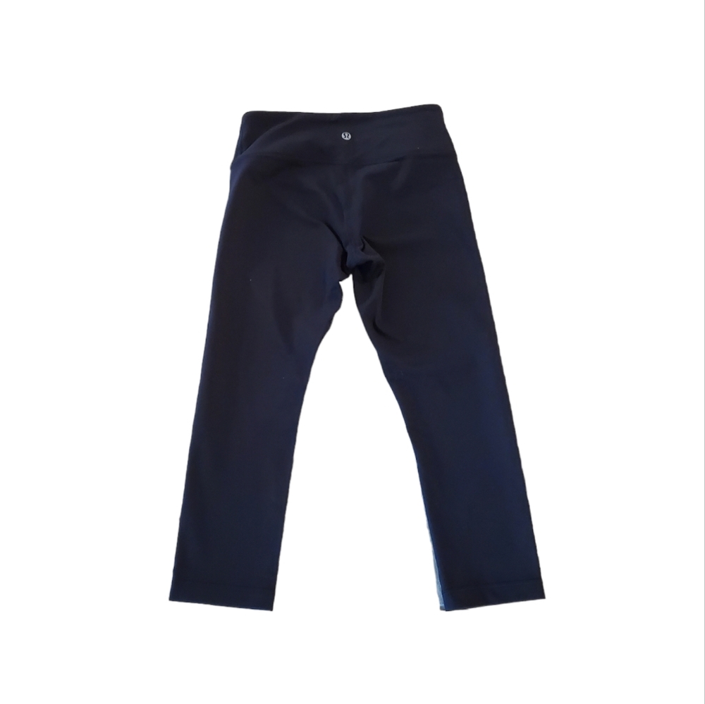 Lululemon Women's Black Leggings With Inside Pocket Size 4 - Small